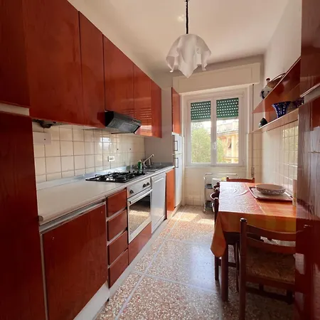 Il Girasole Apartment *